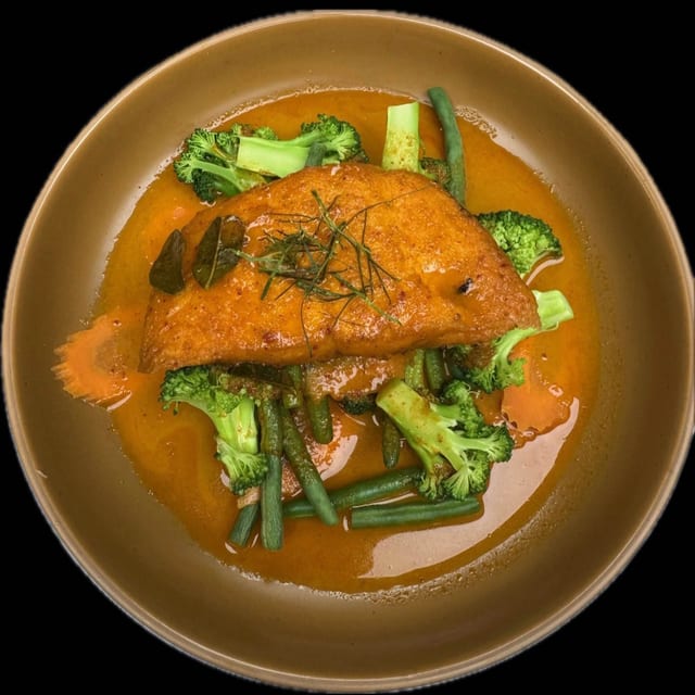#51 Chu Chee Curry Salmon.